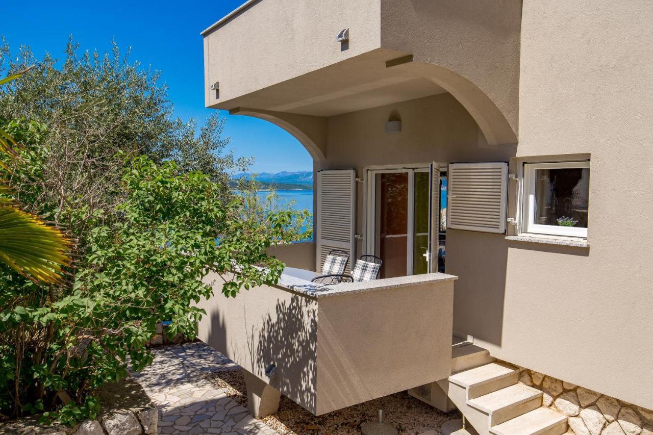 Apartmani Heni Vrbnik Exterior foto